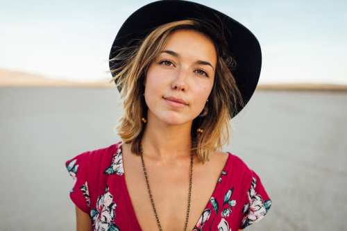 Image de face de Anja Doe.